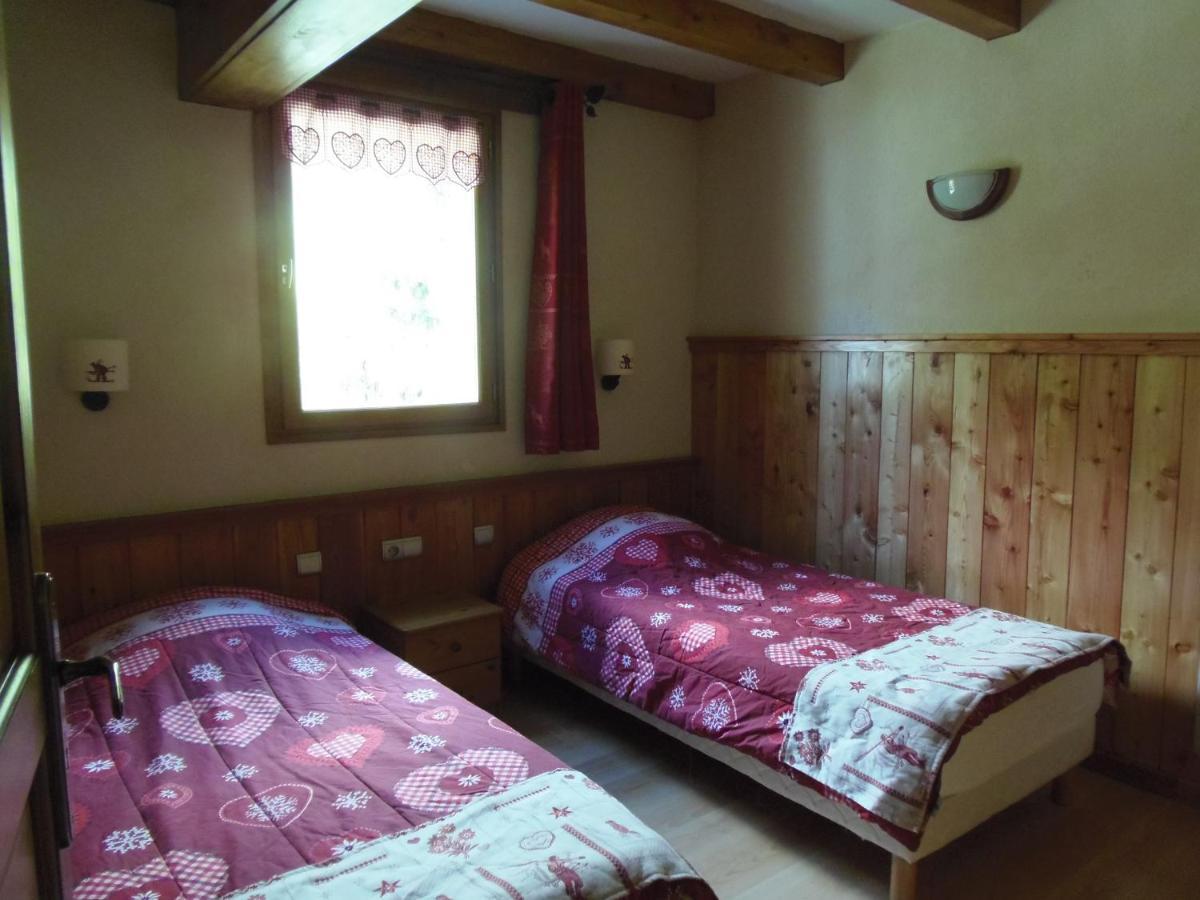 Chalet L'Aubepine Residence B&B เบส์ซองส์ ภายนอก รูปภาพ