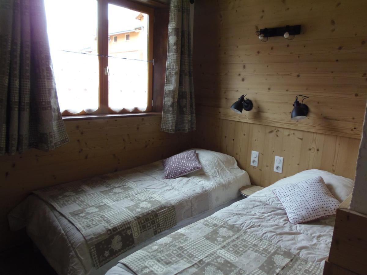 Chalet L'Aubepine Residence B&B เบส์ซองส์ ภายนอก รูปภาพ